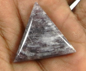 Lepidolite naturelle de haute qualité en gros, cabochon triangulaire 24x24mm, 4,30 g, pierre précieuse en vrac pour bijoux - Product Image 3