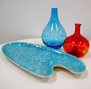 Bandeja de servicio de esmalte de aluminio fundido sostenible Cuenco de metal de diseño elegante con forma curva para exhibición de frutas en el hogar y el restaurante - Product Image 1