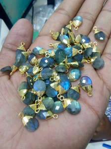 Pendentif en labradorite plaqué or pour cadeau d'enfant - Product Image 2