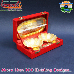 Juego de bandeja de cuchara de cuenco chapado en oro y plata con forma de loto en caja de terciopelo Regalo de devolución indio para boda, Diwali, regalo festivo - Product Image 3
