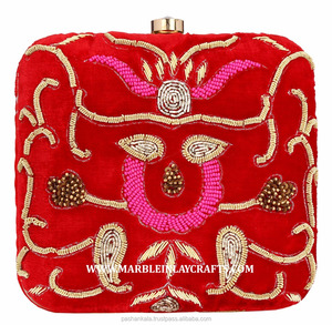 Pochette exclusive indienne brodée à la main en Zari - Product Image 1