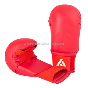 Gants de karaté en cuir - Product Image 1