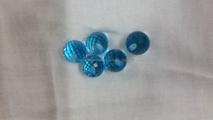 Pierre précieuse Gopika semi-perforée à facettes pour topaze bleue 8 mm, pierre non montée avec expertie tierce - Product Image 2