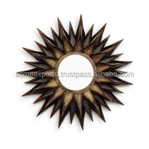 กระจกติดผนังลายซันเบิร์สต์วินเทจ กรอบโลหะ ตกแต่งสไตล์โบราณ ชิ้นงานตกแต่งที่ไม่เหมือนใครสำหรับห้องนั่งเล่น ห้องนอน หรือทางเข้าบ้าน - Product Image 1