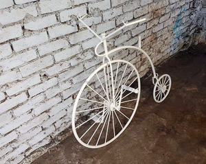 ของตกแต่งจักรยานเหล็กสีขาววินเทจ | จักรยานตกแต่งอุตสาหกรรม | ของขวัญย้อนยุคไม่เหมือนใคร - Product Image 4