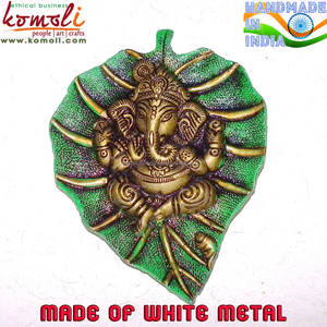 Fabriqué à la main rouge vert feuille de Patta Ganesha tenture murale faveur de mariage indien et cadeau de décoration traditionnelle pour la maison - Product Image 6