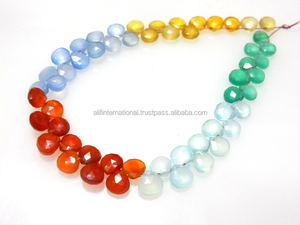 Vente en gros de perles de pierre calcédoine briolette en forme de cœur bleu pour la fabrication de bijoux et de bracelets - Product Image 6