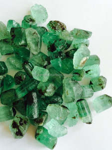 Esmeralda NATURAL en bruto - Product Image 2