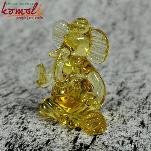 Decoración de estatuas de Ganesha de cristal en miniatura amarilla para el hogar y el coche - Product Image 4