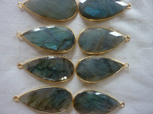 Labradorite Pierres précieuses Bijoux religieux pour chrétiens Sertissage de lunette en argent et or avec connecteurs pour les fêtes - Product Image 2