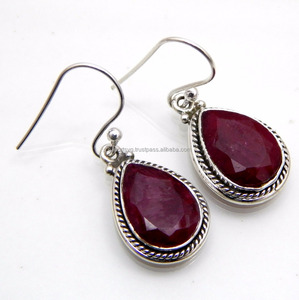 Boucles d'oreilles classiques simples en argent sterling 925 avec pierre précieuse de rubis teintée Cadeau à la mode pour femmes et filles - Product Image 2