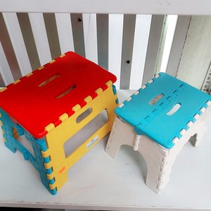 Tabouret pliant en plastique moderne pour enfants-Utilisation extérieure multifonctionnelle - Product Image 4
