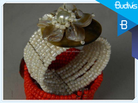 Venta al por mayor, Gargantilla con cuentas, pulseras con flor de concha, brazaletes hechos a mano 100% Bali indonesia