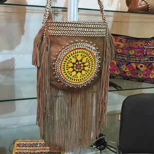 Bolso Tipo Cubo Banjara Hecho a Mano, Estilo Vintage Tradicional de India, Estilo Hip-Hop, Cuero Genuino, Cierre de Cremallera, Patrón de Caramelo, Bordado - Product Image 1