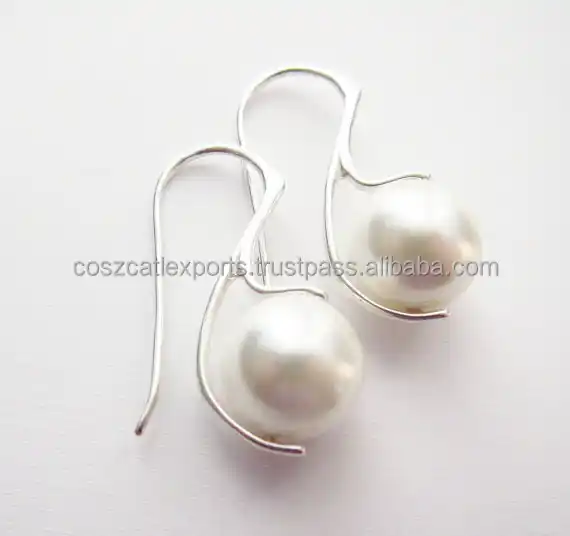 Whats the difference between freshwater and saltwater pearls  Bourdage  Pearls
