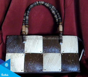 Handmade Coconut Shell Wallet for <b>Weddings</b> Custom Name Carving Party <b>Souvenir</b> Item - Product Image 1