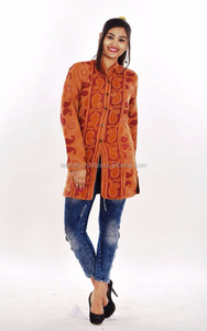 Veste en sari matelassée réversible vintage Kantha, décontractée, écologique, longue, respirante, rembourrée de coton, grande taille, décoration boutonnée - Product Image 2