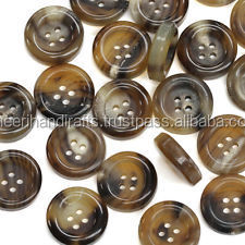 Offre Spéciale corne de buffle finition bouton naturel pour vêtements 2/4 entier en vrac fabricant inde - Product Image 1