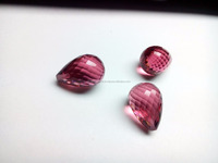 Pierres précieuses synthétiques rose aigue-marine et rubis, coupes poire et marquise, en vrac, avec traitement thermique et effet optique étoilé, 22,50 carats