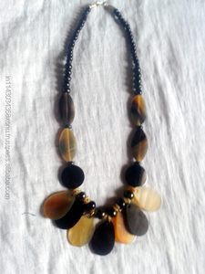 Collar con colgante de cuentas de cuerno de búhos, hecho a mano, Unisex - Product Image 5