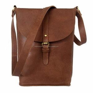 Bolso pequeño de cuero genuino desgastado hecho a mano, bolso de hombro para mujer, bolso cruzado, bolso de mujer con correa de hombro ajustable - Product Image 1