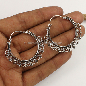 Pendientes de Aro de Plata de Ley 925 Hechos a Mano, Sin Piedras, Diseño Indio, Regalo para Ella - Product Image 2