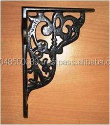 Soportes de estante negros victorianos antiguos rústicos pequeños Construcción de hierro fundido no estándar Metal Vintage IN;34648 RVE SHBKT 7007 - Product Image 3