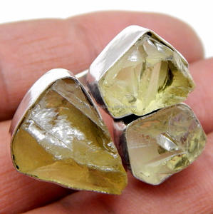 แหวนแต่งงานเงินแท้ 925 ประดับด้วยพลอยเลมอนควอตซ์ดิบคุณภาพสูงสำหรับผู้หญิง - Product Image 1