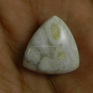 ปะการังธรรมชาติ18มม. สามเหลี่ยม Cabochon 2.32 Gms อัญมณีหลวมสำหรับทำเครื่องประดับ - Product Image 3