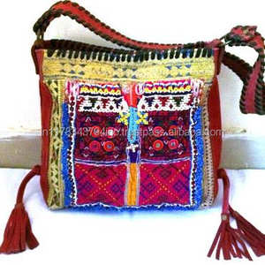 Bolso Tote de Mujer con Bordado Tradicional Banjara Multicolor, Bolso de Hombro con Diseño Vibrante Hecho a Mano - Product Image 1