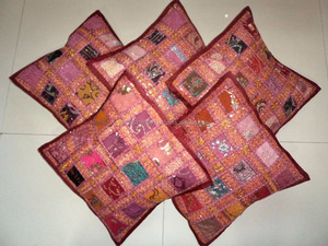 Vente en gros de housses de coussin 16 pièces Art indien ethnique Vintage carré taies d'oreiller feuille imprimé animal brodé Patchwork décor - Product Image 4