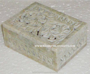 Soapstone-caja de joyería tallada hecha a mano - Product Image 1