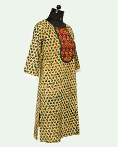 Kurtis indiens traditionnels élégants en coton pour femmes, robe longue ethnique à imprimé floral numérique, occasions décontractées, couleur et taille personnalisées - Product Image 3