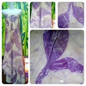 Conjunto de sarong de hoja de teca púrpura con estampado Ecológico Tradicional Ropa unisex para adultos para las islas del Pacífico de Asia Respetuoso con el medio ambiente En stock - Product Image 4