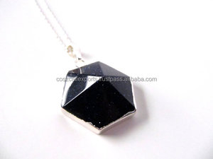 Pendentif pyramide en pierre précieuse Onyx noir en forme d'hexagone Bijoux de mode fins avec placage d'or et de rhodium pour les fêtes Occasions spéciales - Product Image 3