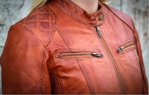À la mode Memphis Style femmes en cuir matelassé Bomber veste légère Slim Fit véritable Look pour la mode décontractée et urbaine - Product Image 6
