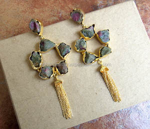 Pendientes Pequeños de Aro con Cuarzo Chapado en Oro de 18K, Regalo de Compromiso Moderno para Bodas y Fiestas, Hechos de Aleación de Latón - Product Image 1