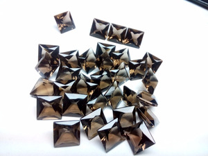 Piedra de cuarzo ahumado cuadrado de corte princesa de 9*9mm para hacer joyas - Product Image 5