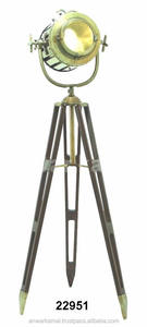 Le plus en demande en gros fait à la main personnalisé dernière conception en laiton plancher nautique Spot Light - Product Image 2