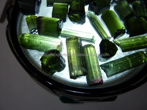 Pierres précieuses naturelles tourmaline pierres brutes brutes mélangées taille libre non coupée cristaux de guérison fabrication de bijoux de coupe de pierre - Product Image 6