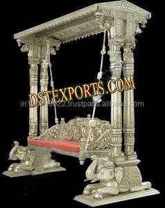 Balançoire en bois de teck en forme de paon, balançoire traditionnelle en métal en forme de cygne, sculptée à la main, pour événements de mariage - Product Image 5