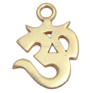 จี้เสน่ห์โลหะสำหรับเด็ก OM นำโชค - Product Image 1