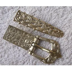หัวเข็มขัดทองเหลืองยุคกลาง รุ่น TT-0977 - Product Image 1