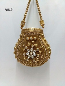 Premium Quality Antique <b>Gold</b> VE14 Exclusive Handmade Bridal Vintage Indian Metal Clutch Purse <b>for</b> Special Events Marriage - Product Image 6