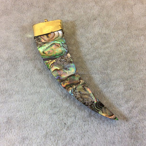 Colmillo largo plano con forma de punta de arcoíris, colgante, color marrón y azul, venta al por mayor - Product Image 1