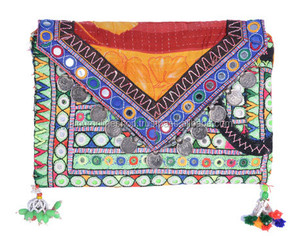 กระเป๋าคลัทช์ลำลอง & นักออกแบบที่หลากหลาย - Product Image 1