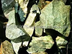 المناجم المباشر Idocrase الخام الخام مادة الحجر الطبيعي بالجملة أحجار شبه كريمة نفيسة