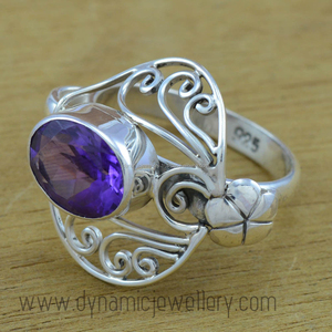 Bague en argent sterling 925 de style classique pour femmes avec pierre précieuse taillée en améthyste Mariage et fête Prix de gros - Product Image 1