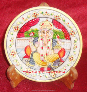 Plaque de marbre ronde avec travail de peinture d'or fait à la main - Product Image 1