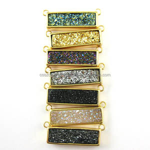 Colgante de barra rectangular de plata fina personalizable con ágata Druzy y titanio chapado en oro rodio para ocasiones de fiesta - Product Image 1